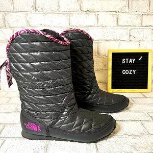 The North Face ThermoBall winter boots women’s US 8